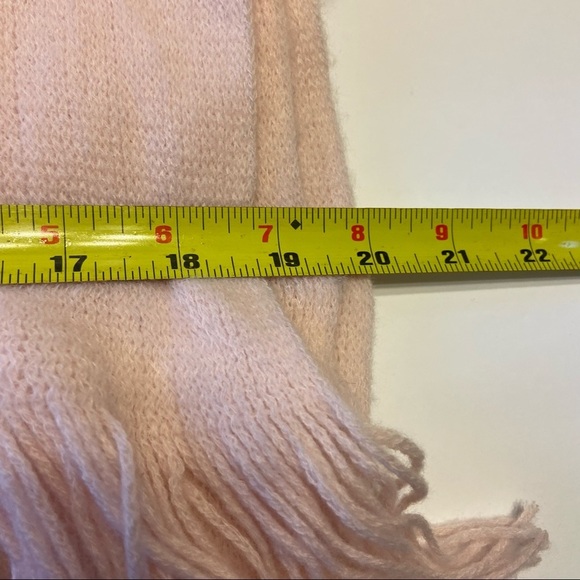 Blanket Scarf Pink - Picture 4 of 7